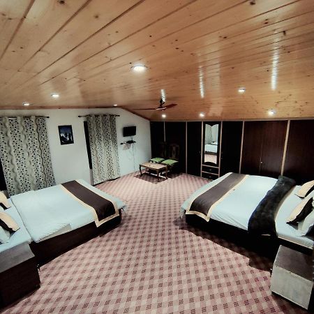 Hotel Sheesha Residency Srīnagar Zewnętrze zdjęcie