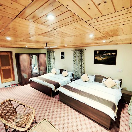 Hotel Sheesha Residency Srīnagar Zewnętrze zdjęcie
