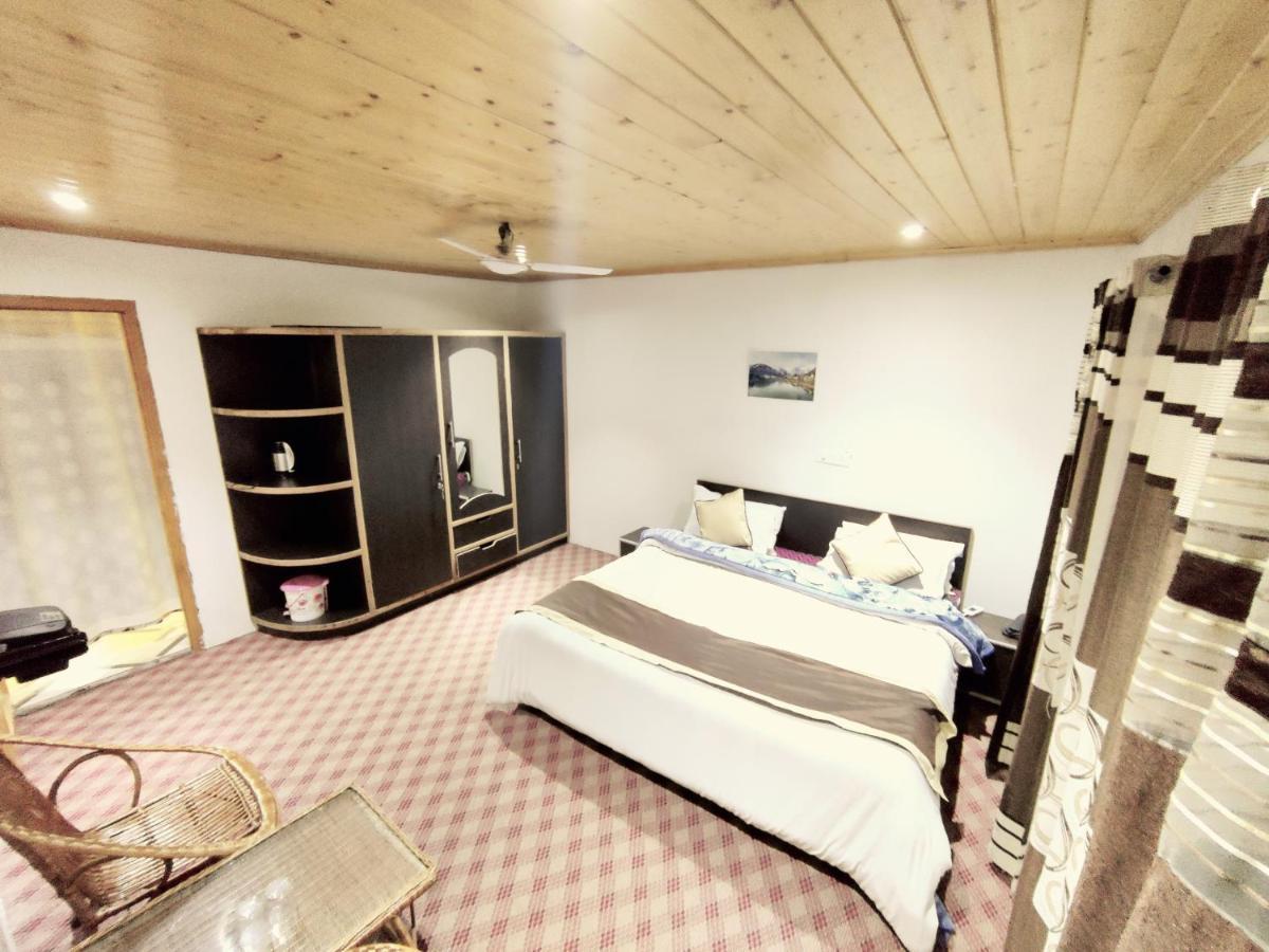 Hotel Sheesha Residency Srīnagar Zewnętrze zdjęcie