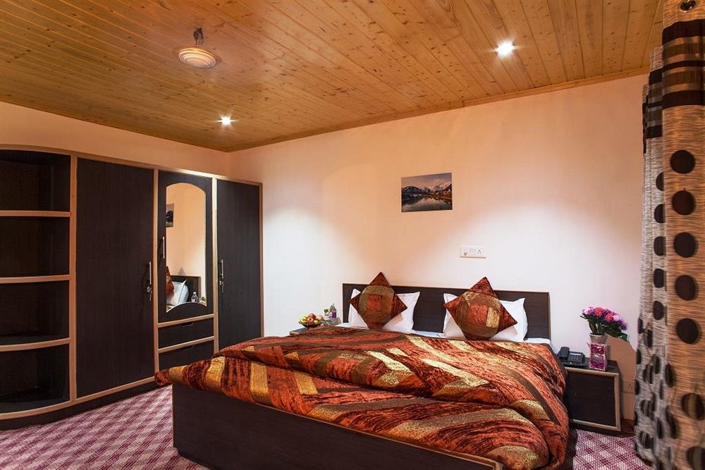 Hotel Sheesha Residency Srīnagar Zewnętrze zdjęcie